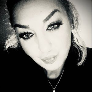 Meet your Posher, Shaghig